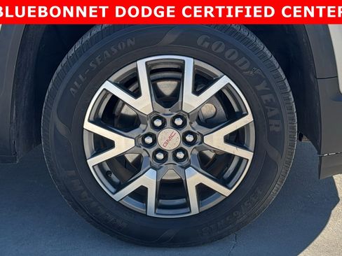 Used 2020 GMC Acadia SLE image 32