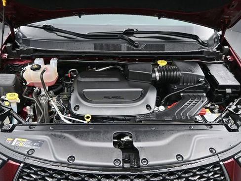 Used 2023 Chrysler Pacifica Touring-L AWD/4WD image 39