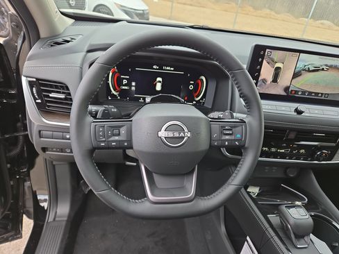 New 2026 Nissan Rogue Platinum w/ Tech Package image 35