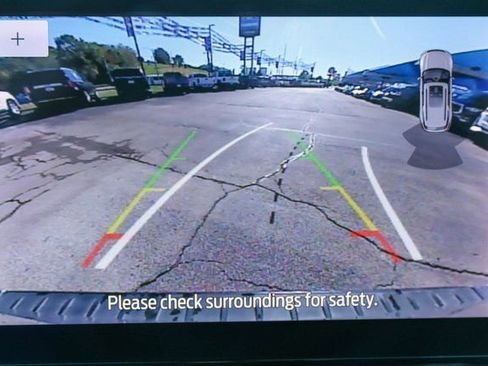 Used 2022 Ford Explorer XLT image 33