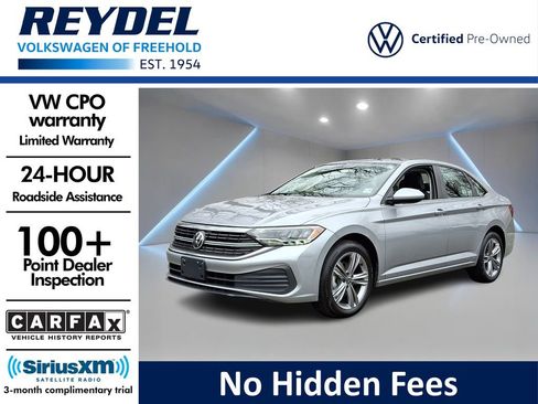 Used 2022 Volkswagen Jetta SE w/ Panoramic Sunroof Package image 1