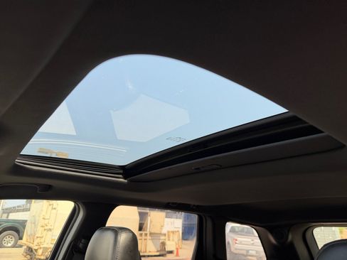 Used 2015 Jeep Grand Cherokee Altitude RWD image 16