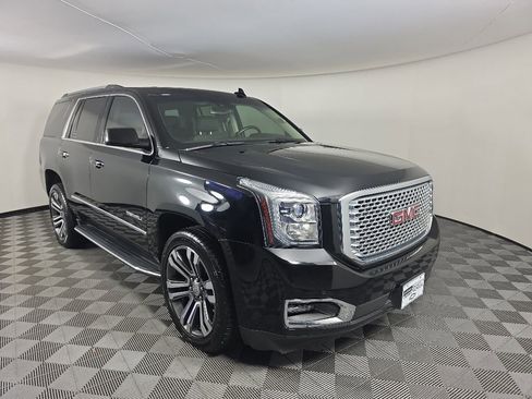 Used 2017 GMC Yukon Denali w/ Open Road Package AWD/4WD image 7