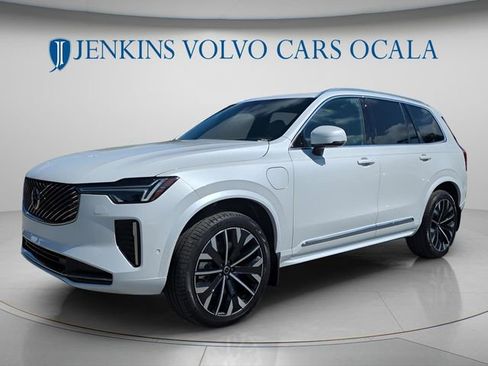 New 2026 Volvo XC90 T8 Plus w/ Protection Package Premier image 8