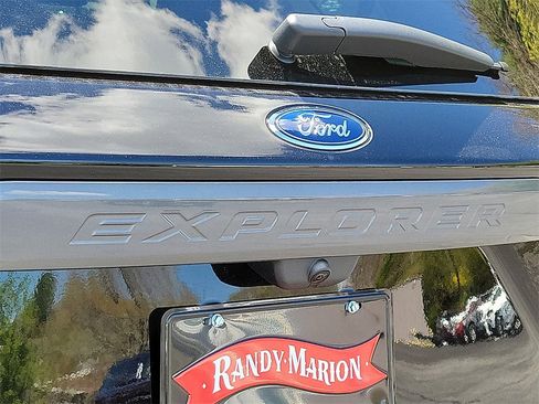 New 2024 Ford Explorer XLT w/ Equipment Group 202A image 12
