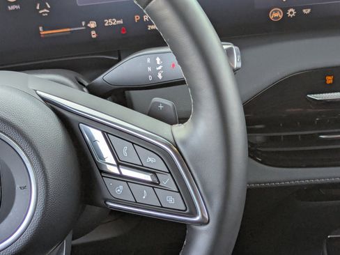 Certified 2025 Buick Enclave Preferred image 24