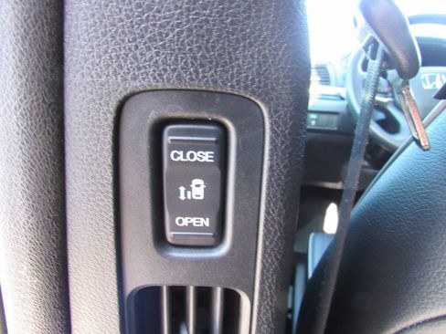 Used 2025 Honda Odyssey Touring image 18