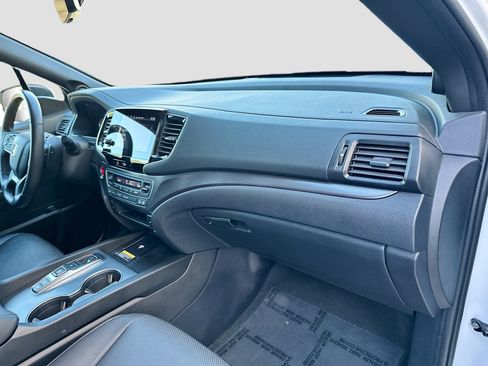 Used 2025 Honda Passport EX-L image 31