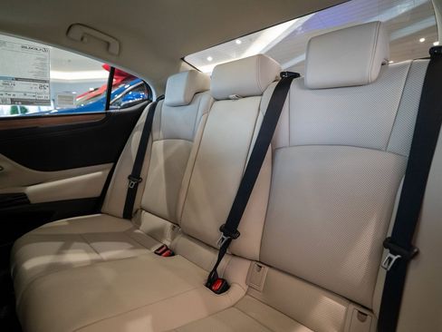 New 2025 Lexus ES 350 w/ Premium Package image 32