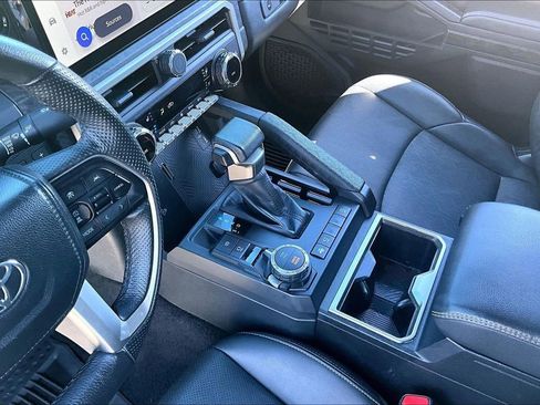 Used 2024 Toyota Tacoma Limited w/ Limited Package (LT) image 18