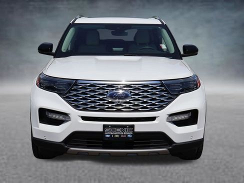 Used 2022 Ford Explorer Platinum w/ Equipment Group 601A AWD/4WD image 29