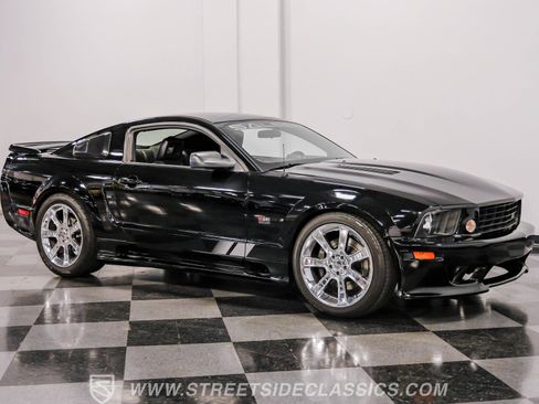 Used 2006 Ford Mustang GT Premium image 14