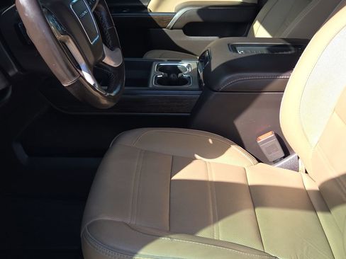 Used 2019 GMC Sierra 3500 Denali w/ Duramax Plus Package image 17