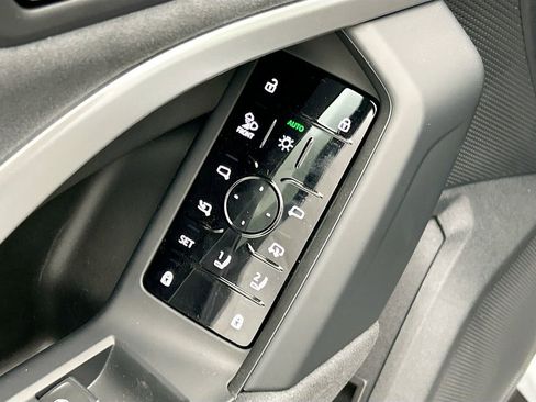 New 2025 Audi SQ5 Premium Plus image 22