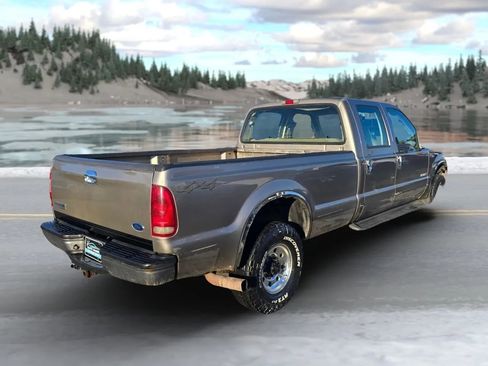 Used 2004 Ford F250 XL image 5