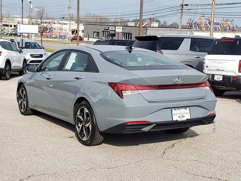 Used 2023 Hyundai Elantra SEL w/ Convenience Package image 7