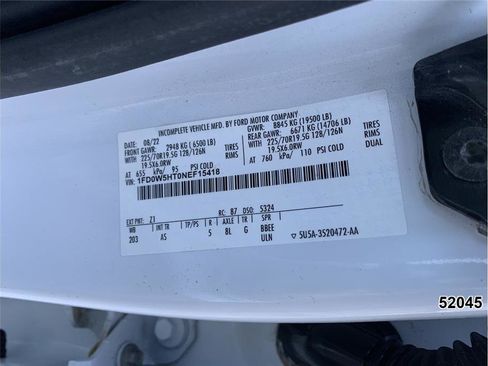 Used 2022 Ford F550 4x4 Crew Cab Super Duty w/ Power Equipment Group image 15