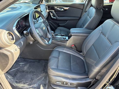 Used 2025 Chevrolet Blazer Premier w/ LPO, Black Sport Package image 26
