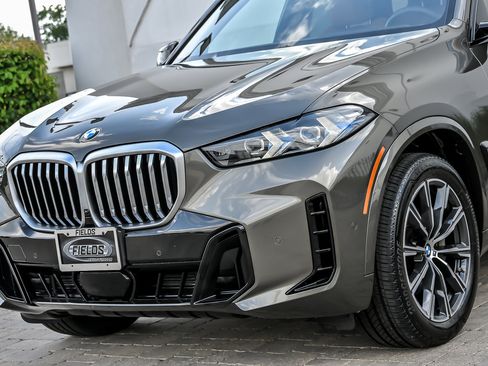 Used 2024 BMW X5 xDrive40i w/ M Sport Package AWD/4WD image 7