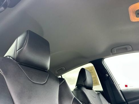 Used 2020 Toyota Prius Prime Limited w/ Carpet Mat Package FWD image 20