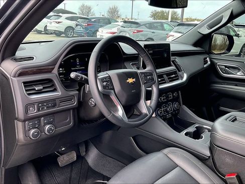 Used 2024 Chevrolet Tahoe LT w/ Luxury Package image 17