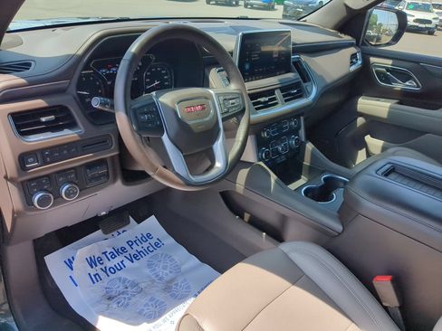 Certified 2021 GMC Yukon SLT w/ SLT Luxury Plus Package AWD/4WD image 9