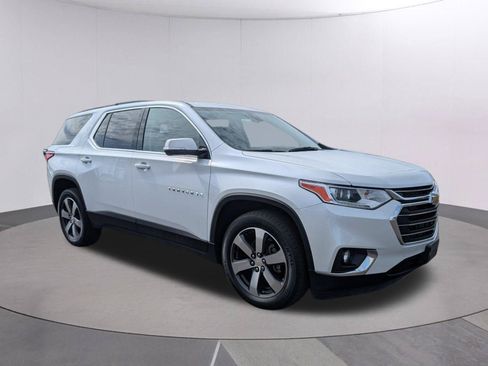 Used 2020 Chevrolet Traverse LT w/ LT Premium Package FWD image 7