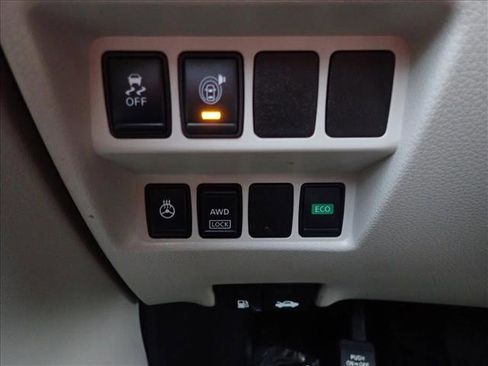 Used 2017 Nissan Rogue Sport SV w/ SV Premium Package image 22