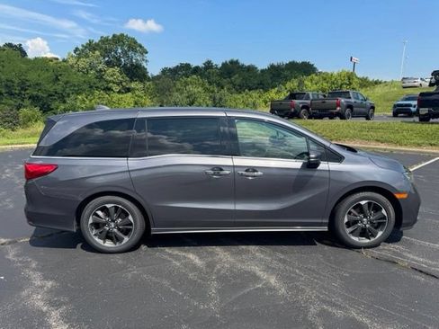 Used 2024 Honda Odyssey Elite image 2