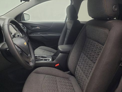Used 2024 Chevrolet Equinox LT w/ LPO, Floor Liner Package FWD image 17