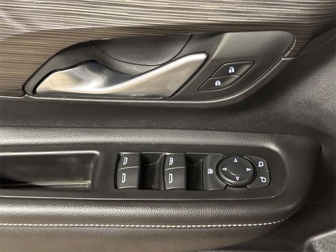 Used 2022 GMC Terrain SLE w/ Driver Convenience Package image 13