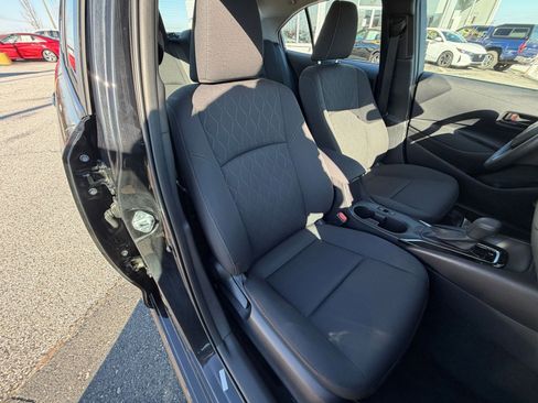 Used 2025 Toyota Corolla LE image 37