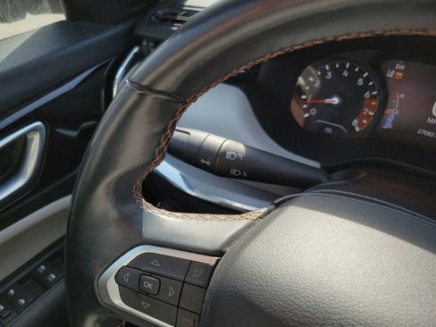 Used 2022 Jeep Compass Limited image 27