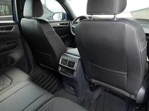 New 2026 Volkswagen Atlas Cross Sport SE image 28