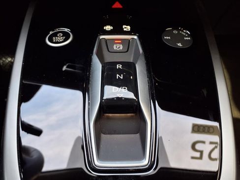 Certified 2025 Audi Q4 e-tron Premium Plus w/ Premium Plus image 18