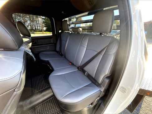 Used 2024 RAM 3500 Tradesman w/ Chrome Appearance Group image 22