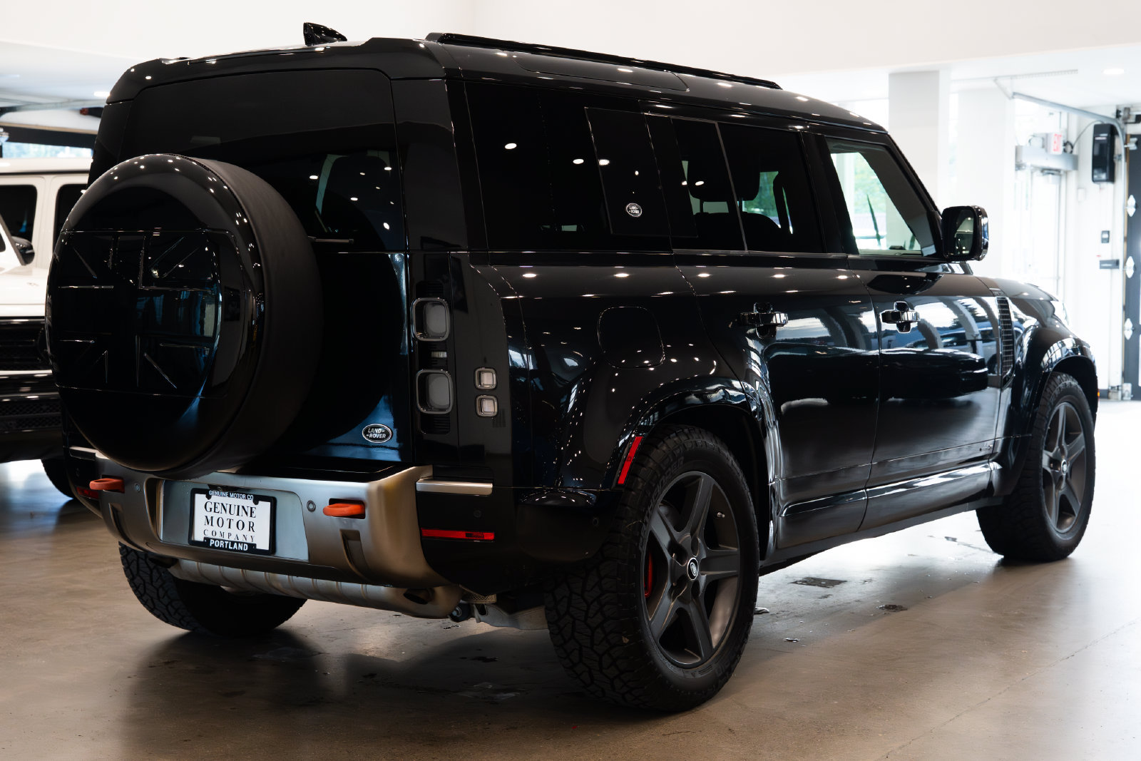 Used 2021 Land Rover Defender 110 X AWD/4WD image 4