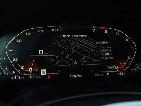 Used 2021 BMW X7 M50i image 14