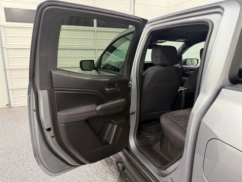 Used 2026 Chevrolet Colorado Z71 AWD/4WD image 22