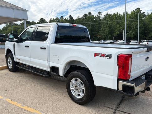 Used 2025 Ford F250 XLT w/ FX4 Off-Road Package AWD/4WD image 7