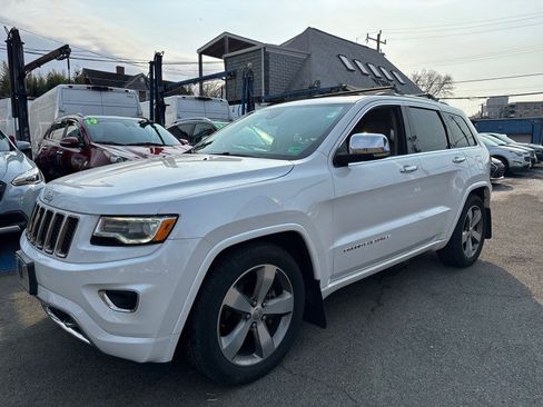 Used 2016 Jeep Grand Cherokee Overland image 3