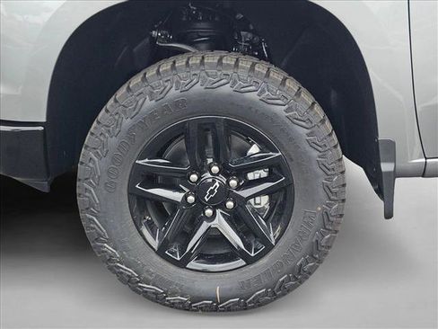 New 2026 Chevrolet Silverado 1500 Custom Trail Boss w/ LPO, Dark Essentials Package image 10