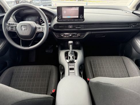 Used 2025 Honda HR-V LX image 14