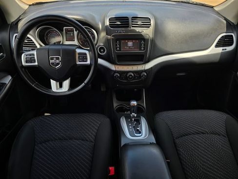Used 2019 Dodge Journey SE w/ Connectivity Group FWD image 13