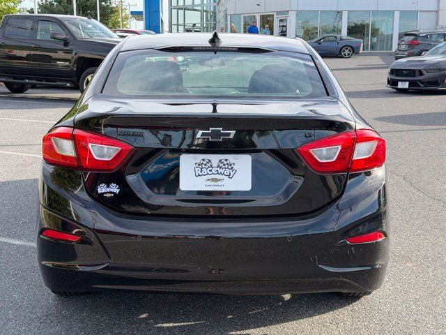 Used 2018 Chevrolet Cruze LT w/ Convenience Package FWD image 11
