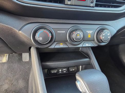 Used 2021 Kia Forte LXS image 19