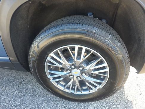 Used 2026 Chevrolet Traverse LT AWD/4WD image 11