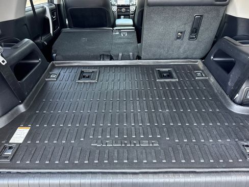 Used 2021 Toyota 4Runner SR5 Premium w/ Moonroof Package AWD/4WD image 26