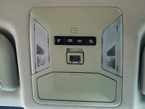 Used 2020 Toyota RAV4 LE w/ All Weather Liner Package AWD/4WD image 29