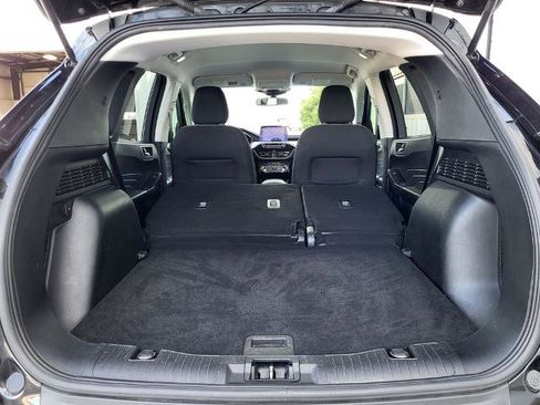 Used 2022 Ford Escape SE image 27